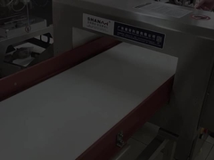 Detektor logam industri yang ekonomis sabuk pengangkut Deteksi kontaminan di industri kimia