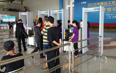 Scanner tubuh bandara Archway melewati pintu detektor logam 50/60Hz