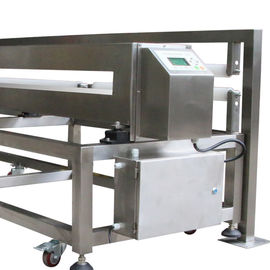 Single Phase Conveyor Belt Metal Detector Inspeksi Keamanan Makanan Garansi 1 Tahun